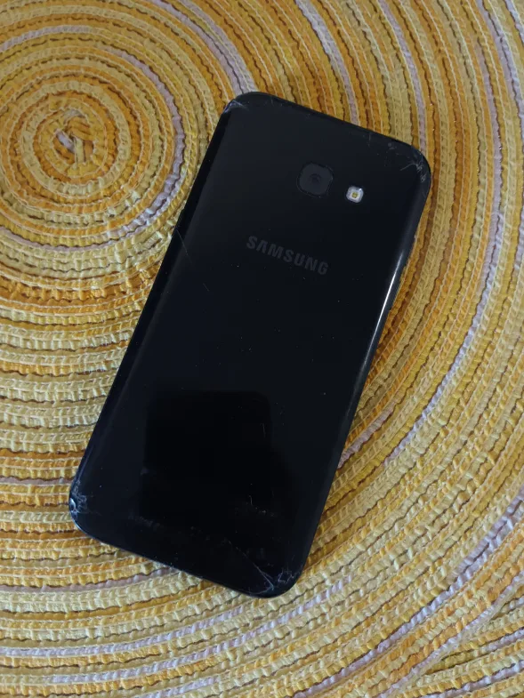 🧡 Samsung Galaxy A5 Phone - 32 GB thumbnail