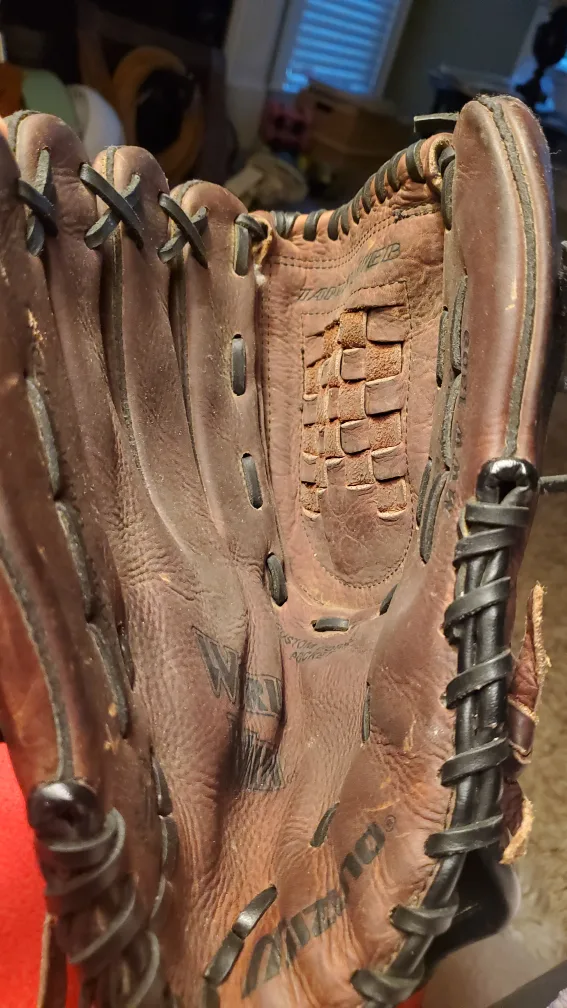 Mizuno Baseball Glove thumbnail