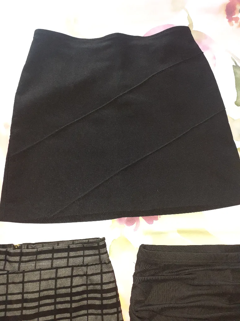 Black mini skirts image indicator(4)