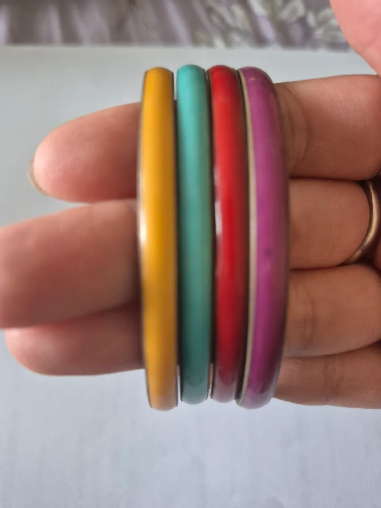 Set of 4 Colorful Bangles thumbnail