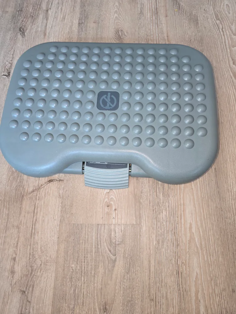 Adjustable Footrest thumbnail
