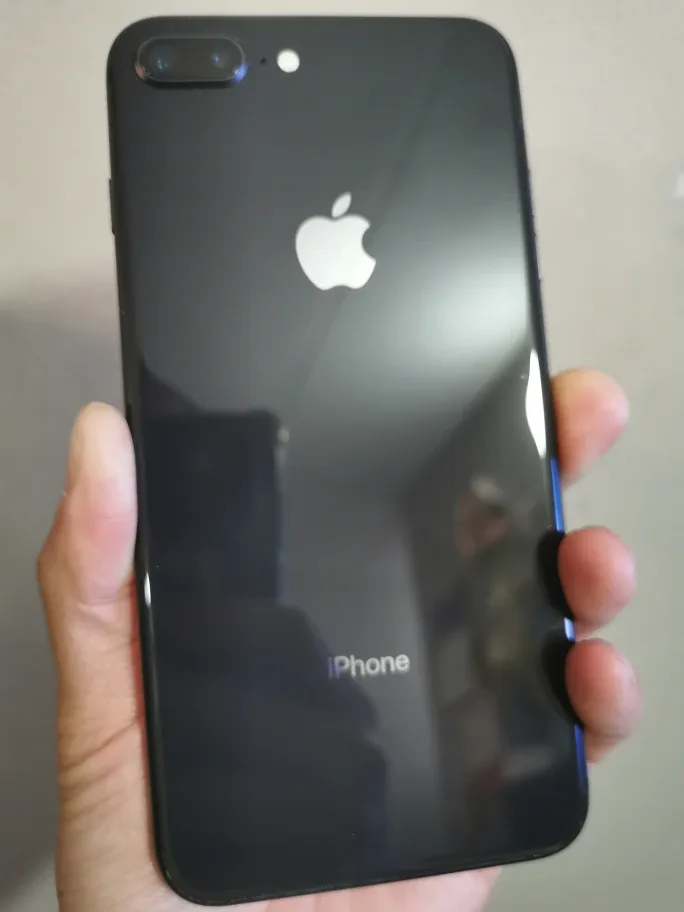 iPhone 8 Plus 64G Black Unlocked image indicator(2)