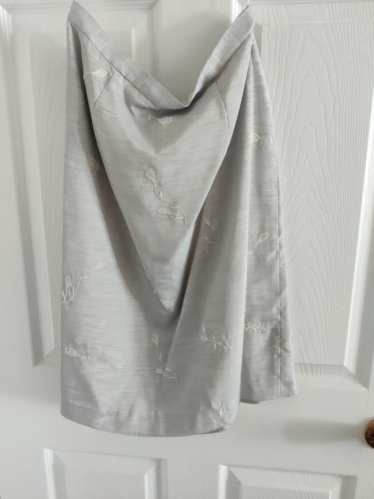 Lilian de Femme Skirt Suit - Size 40 image indicator(4)