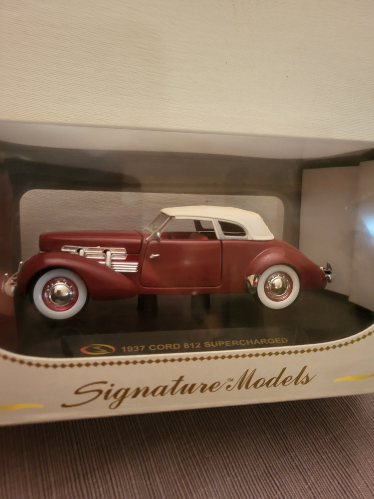 Signature Models 1937 Cord 812 Supercharged - photo 2