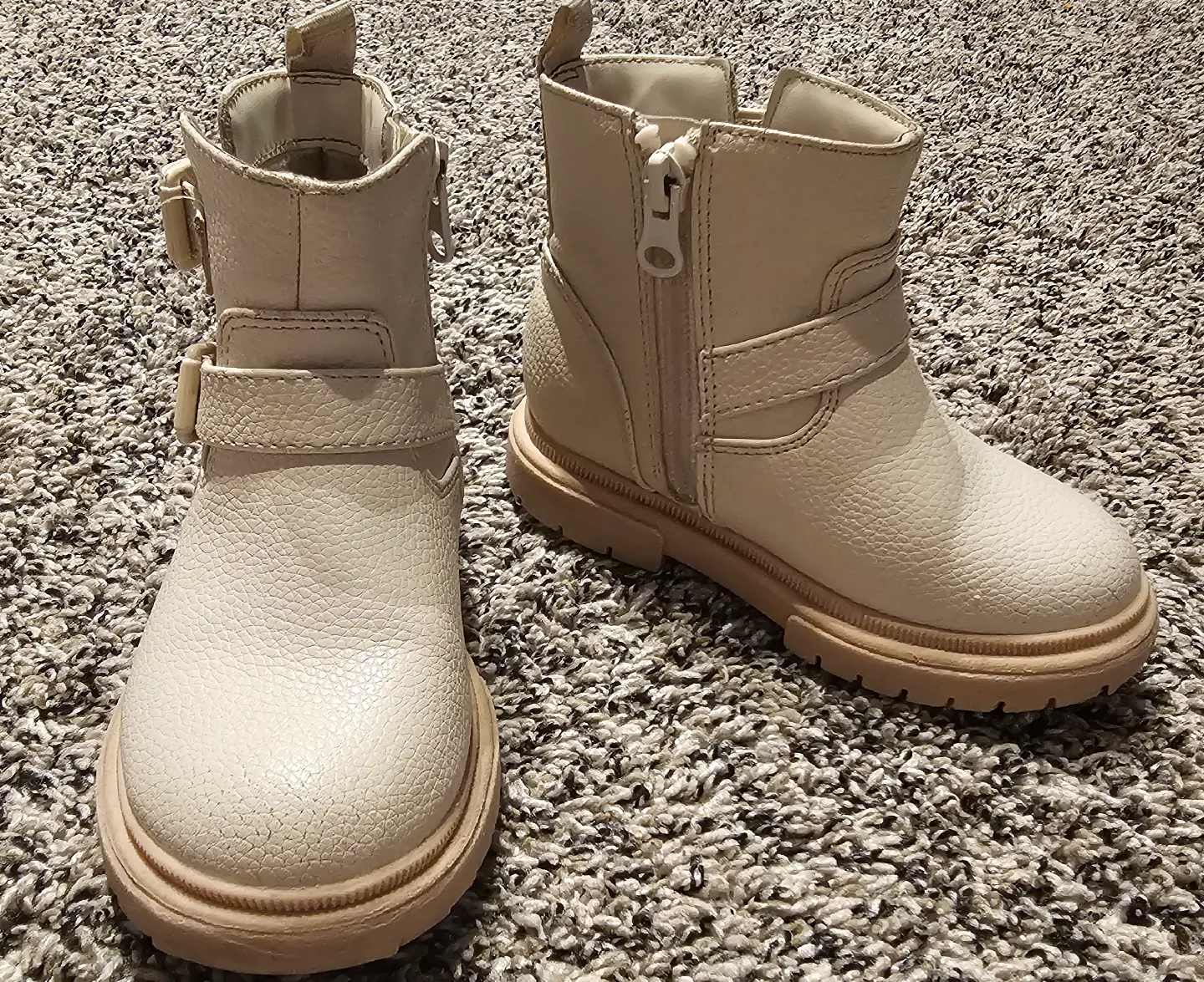 Toddler Girl Boots thumbnail