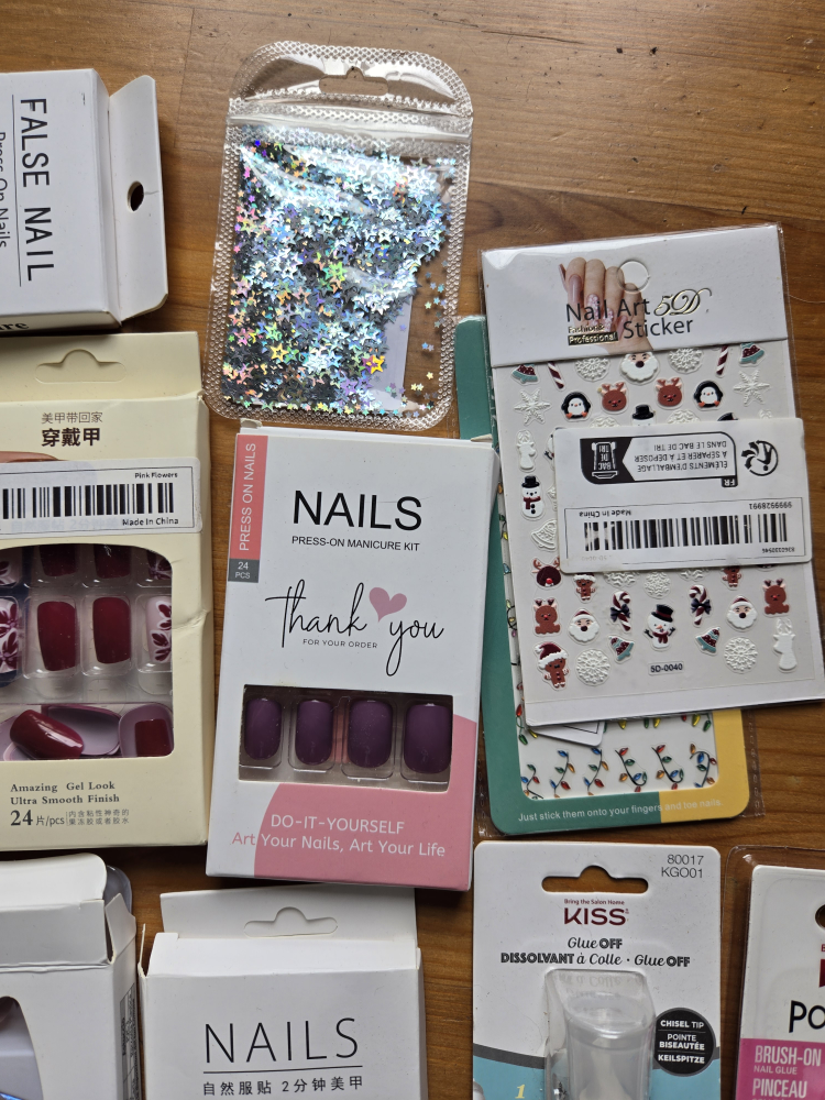 Variety of Press-On Nails & Nail Art - photo 4