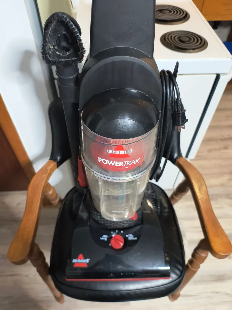 Bissell PowerTrak Vacuum thumbnail