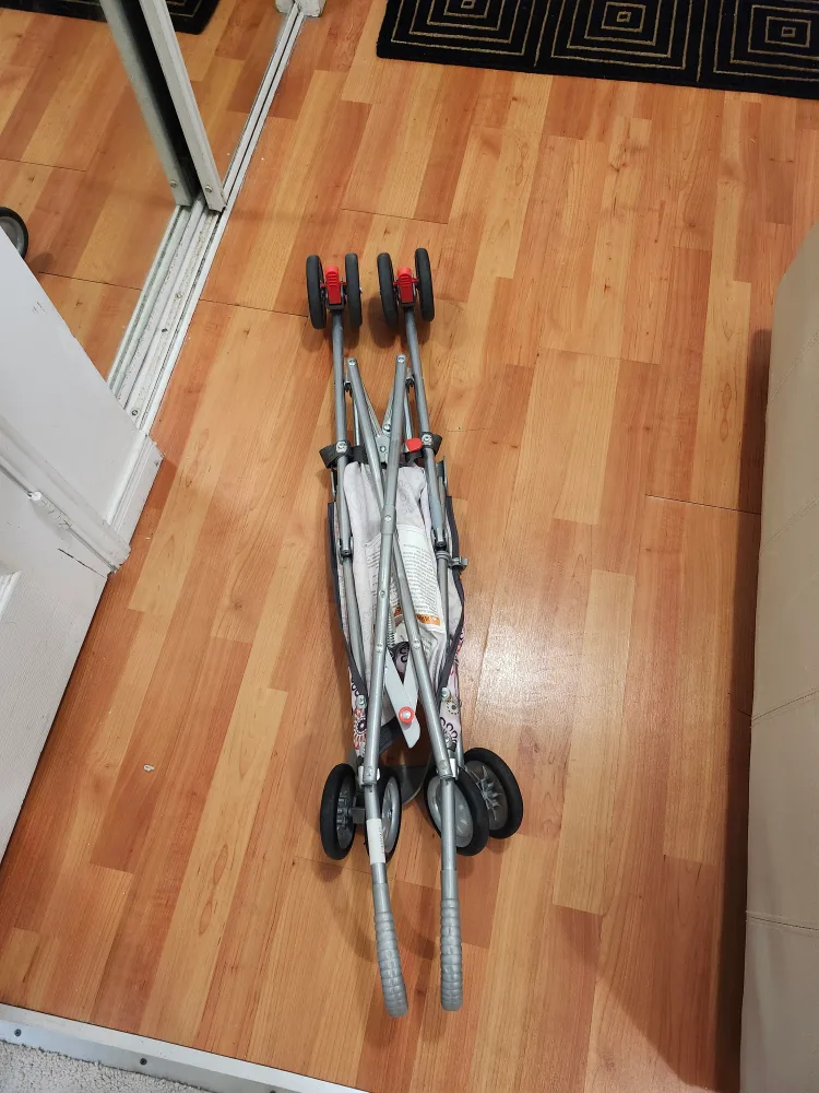 Floral Patterned Baby Stroller image indicator(3)