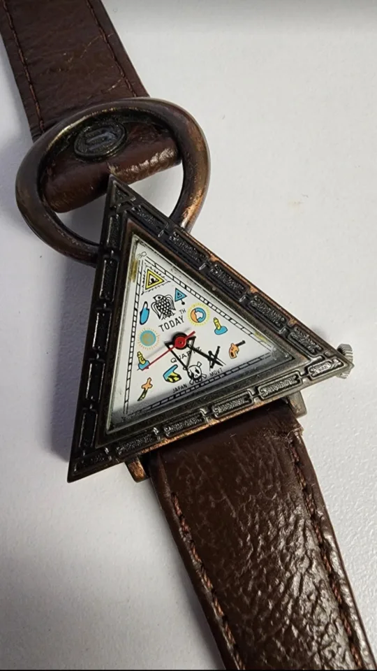 Vtg Today Southwest Watch Unisex 35mm Triangle Dial Leather Band thumbnail