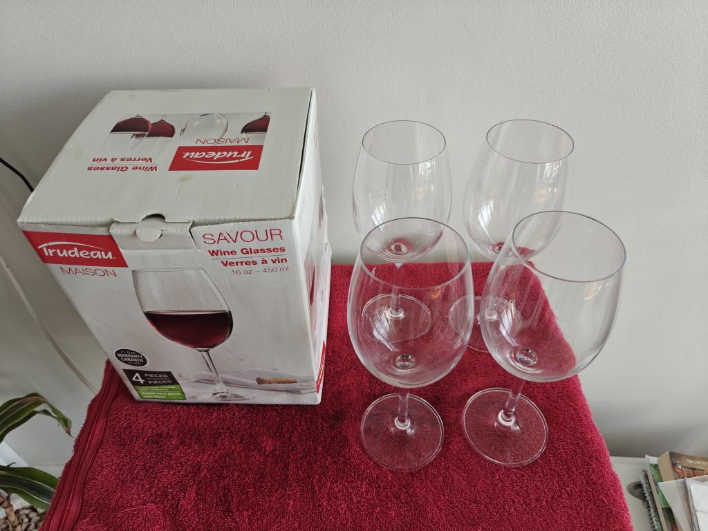 Trudeau Savour Wine Glasses - 4 Piece Set