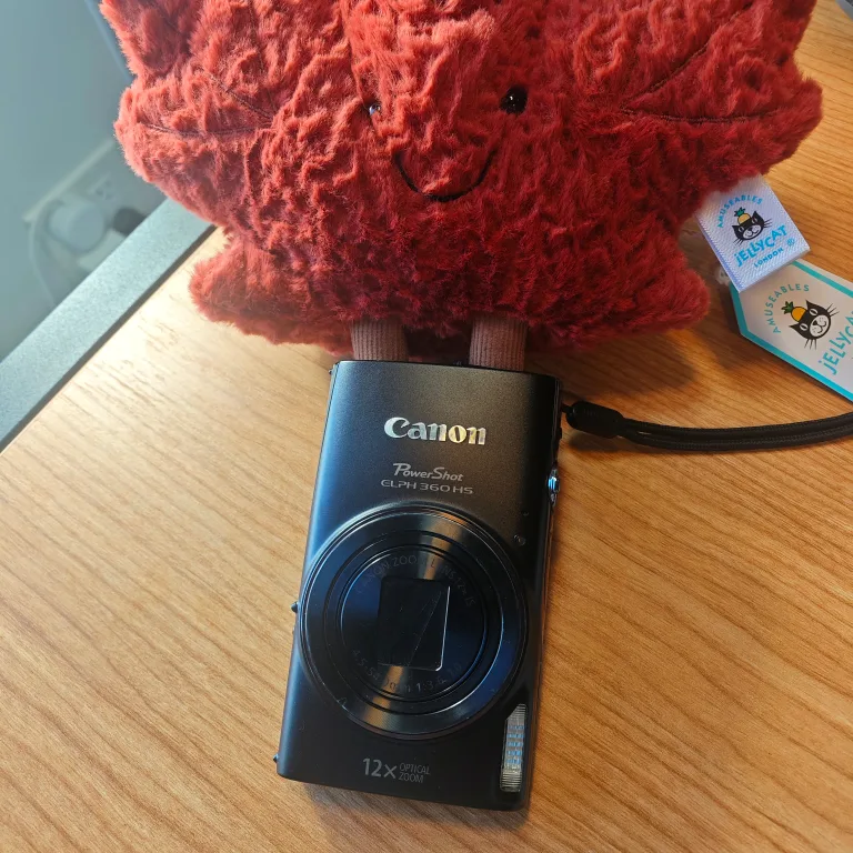 Canon PowerShot ELPH 360 HS Digital Camera thumbnail