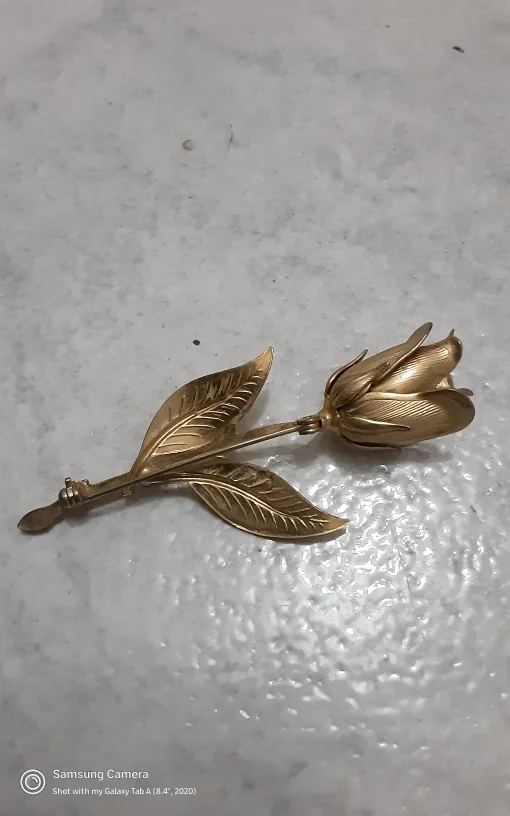 Vintage Gold Rose Brooch image indicator(2)