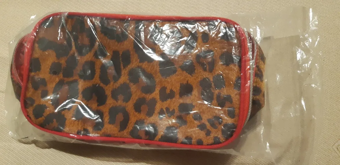 Leopard Print Makeup Bag - New thumbnail
