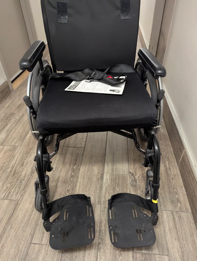 Quickie HME Matrix Seating Wheelchair thumbnail