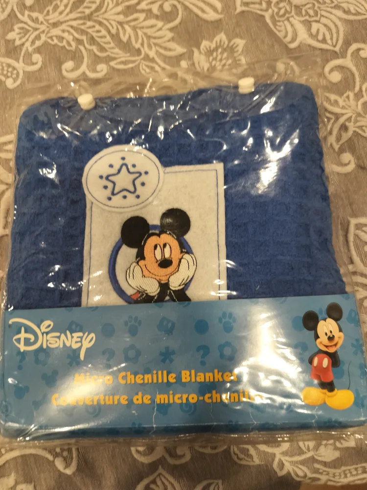Disney Mickey Mouse Micro Chenille Blanket - New thumbnail