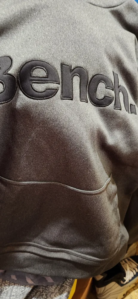 Bench Hoodie - Size M thumbnail