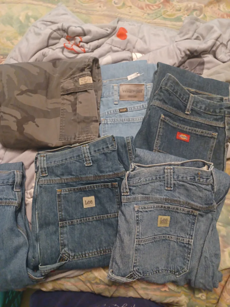 Wrangler, Lee, Dickies Jeans & Cargo Pants thumbnail