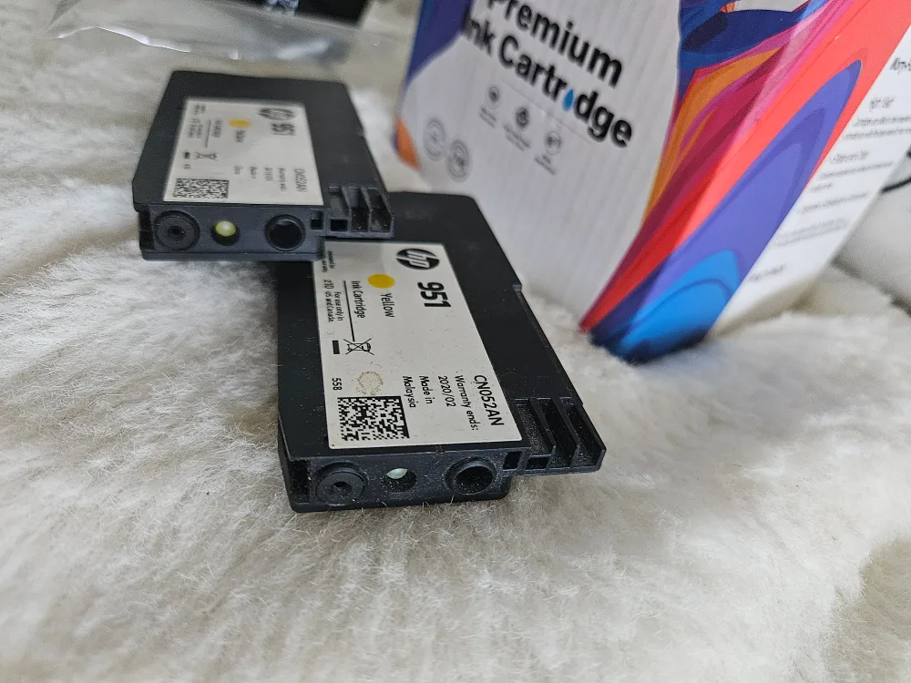 HP 950XL Black & 951 Yellow Ink Cartridges image indicator(5)