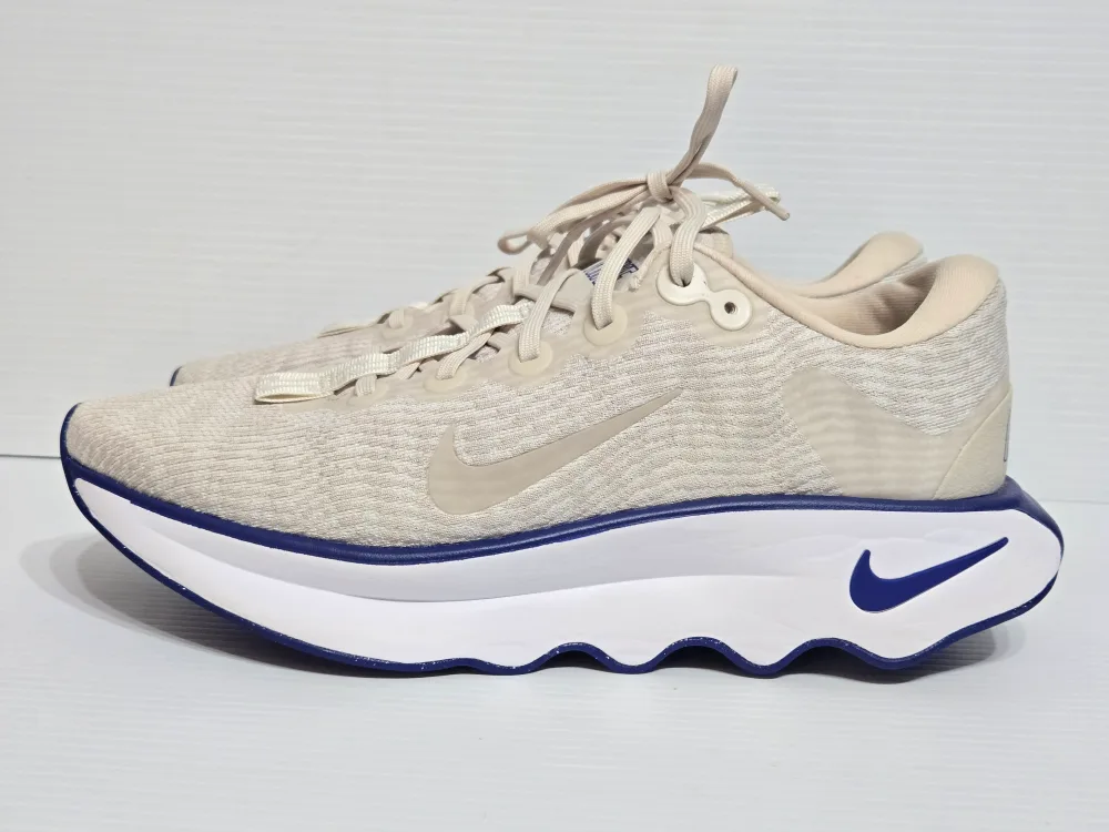 Nike Motiva Light Khaki Royal Blue Mens Size 10.5 thumbnail