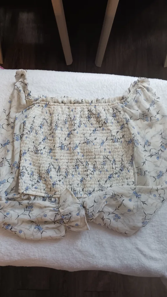 Floral Smocked Crop Top thumbnail