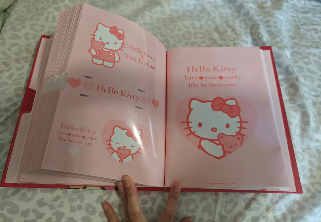 Hello Kitty Photo Album 💖🧡 image indicator(4)