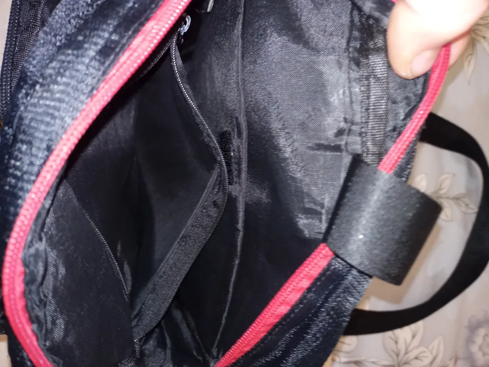 Mondaine Small Crossbody Shoulder Bag image indicator(4)