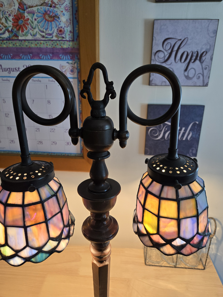 Tiffany Stained Glass Style Table Lamp - photo 4