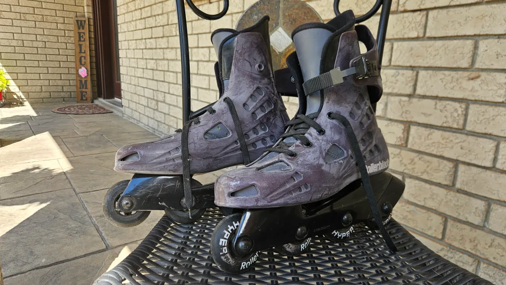 Rollerblade Macroblade ES Inline Skates, Size 10.5 image indicator(2)