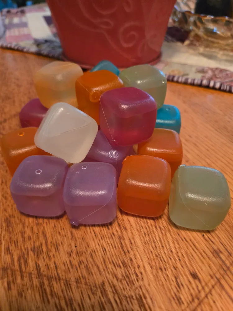 Reusable Ice Cubes 🧡 thumbnail