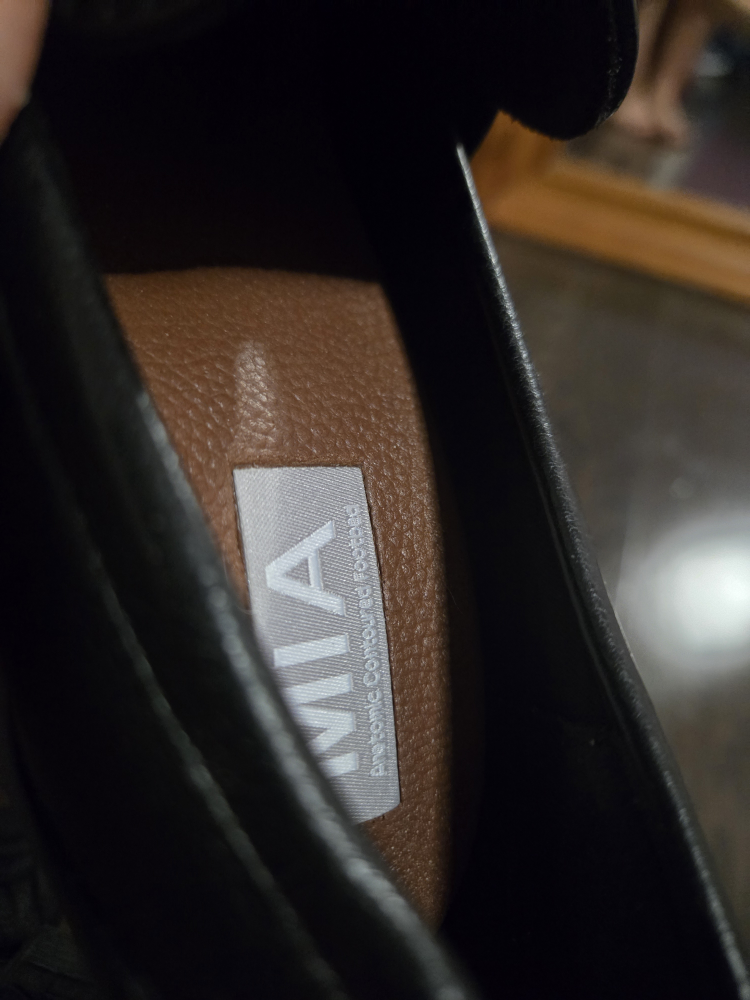 *Brand new* MIA Platform Loafers - Size 6 (fits big) - photo 3