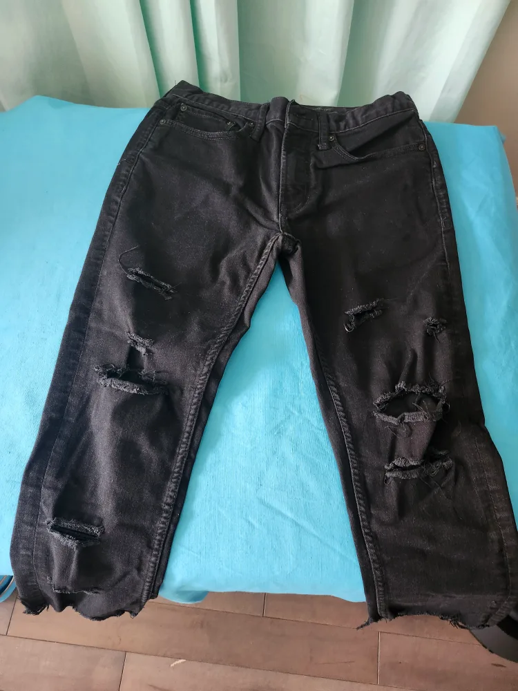 Old Navy Black Ripped Skinny Jeans thumbnail