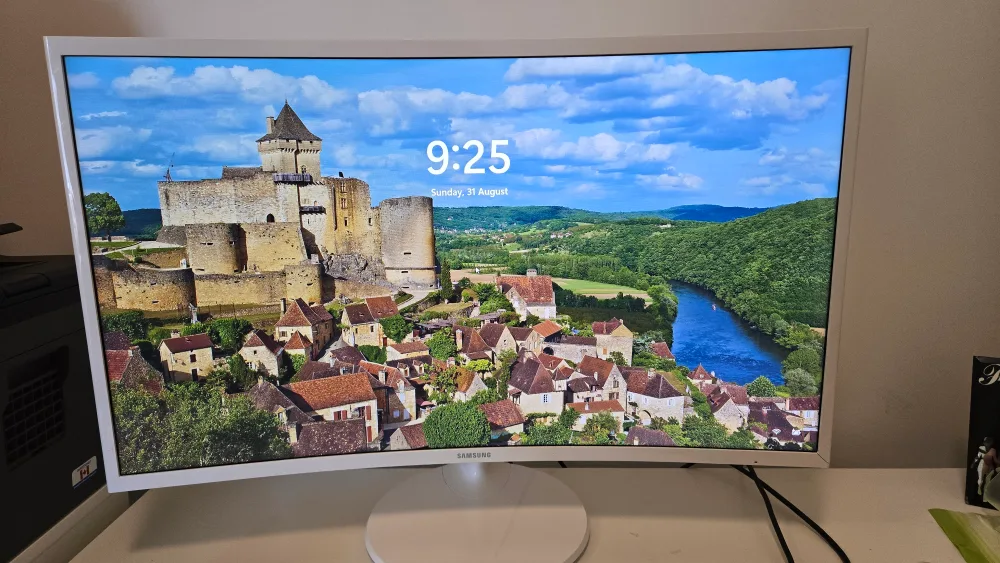 Samsung C32F391FWN 32" Curved Monitor thumbnail