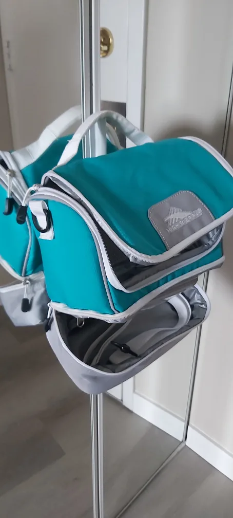 High Sierra Toiletry Bag & Turquoise Lunch Bag thumbnail