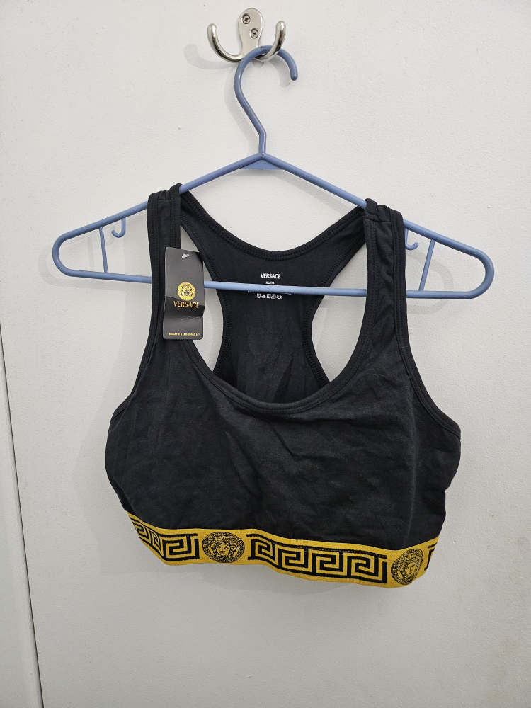 Haut de sport Versace noir taille XL