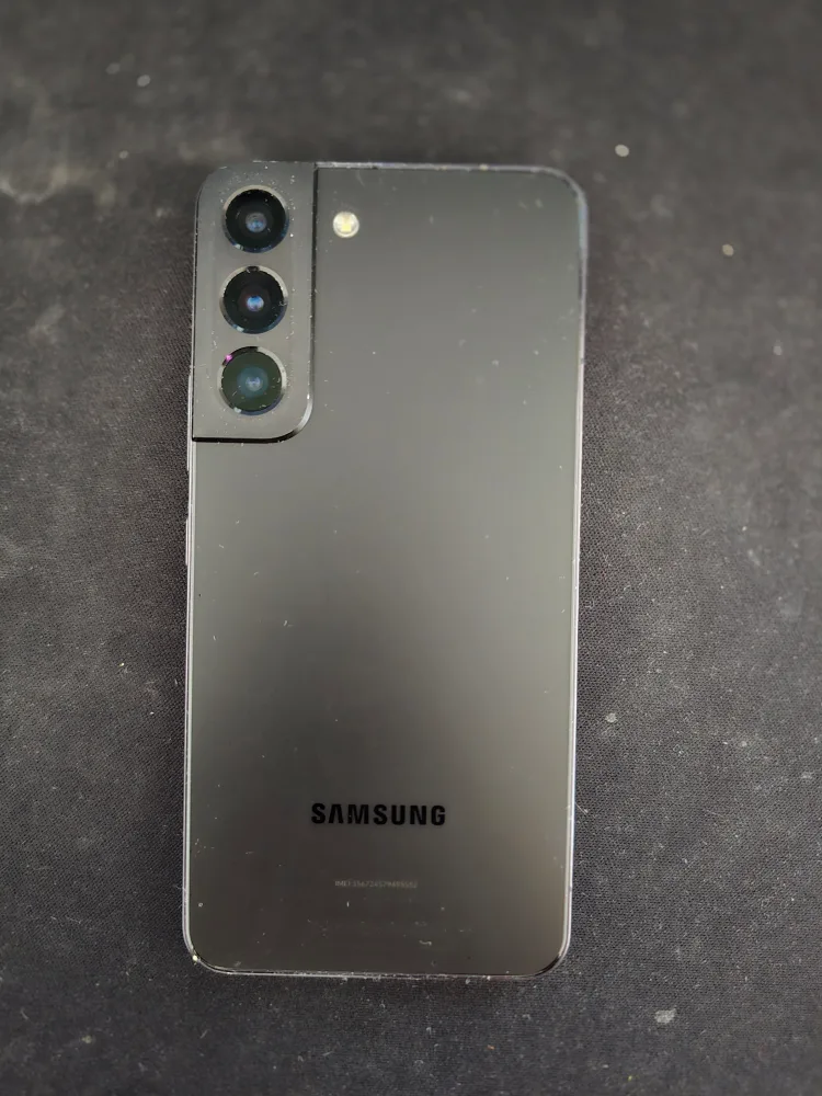 UNLOCKED Samsung Galaxy S22 128GB Black image indicator(3)