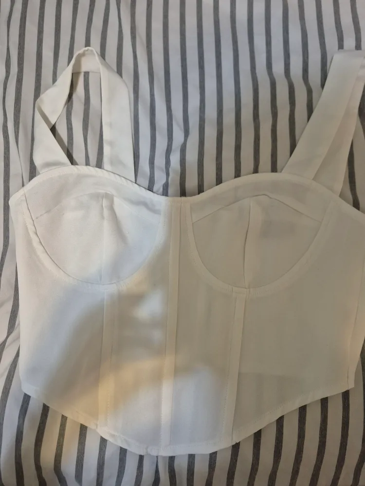 PrettyLittleThing White Corset Top - Size 6 thumbnail