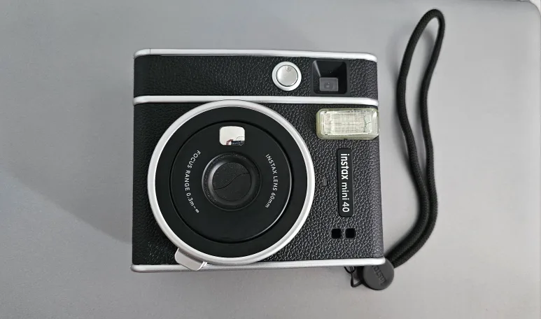 Fujifilm Instax Mini 40 Instant Camera with films thumbnail