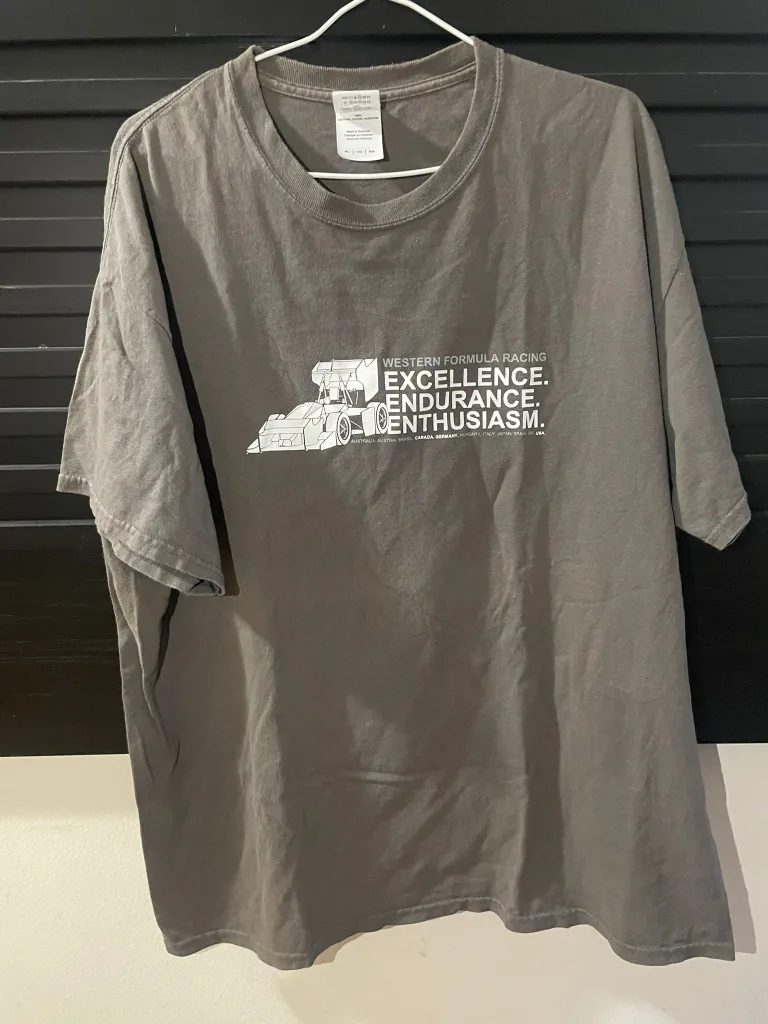 men T-shirt size xl thumbnail