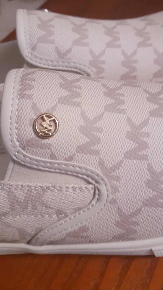 Michael Kors Slip-on Shoes - Size 3 - photo 4