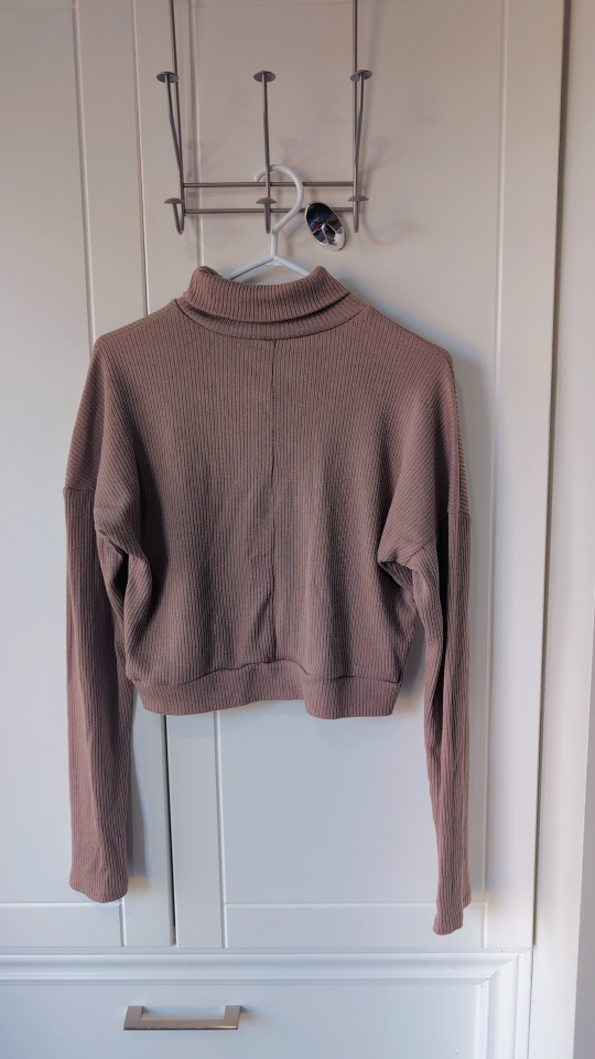 Suzy Shier Striped Crop Top - Size Small - photo 4