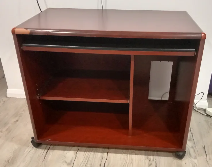 Desk on wheels thumbnail