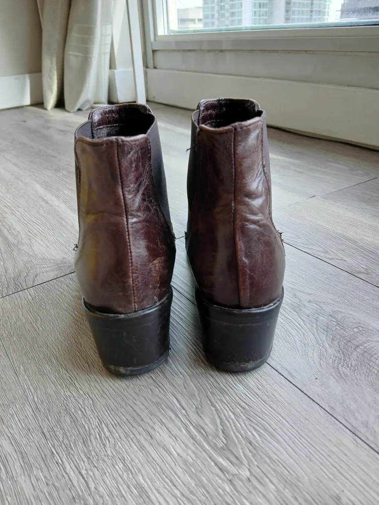 Artica chelsea style booties, size 8 image indicator(6)