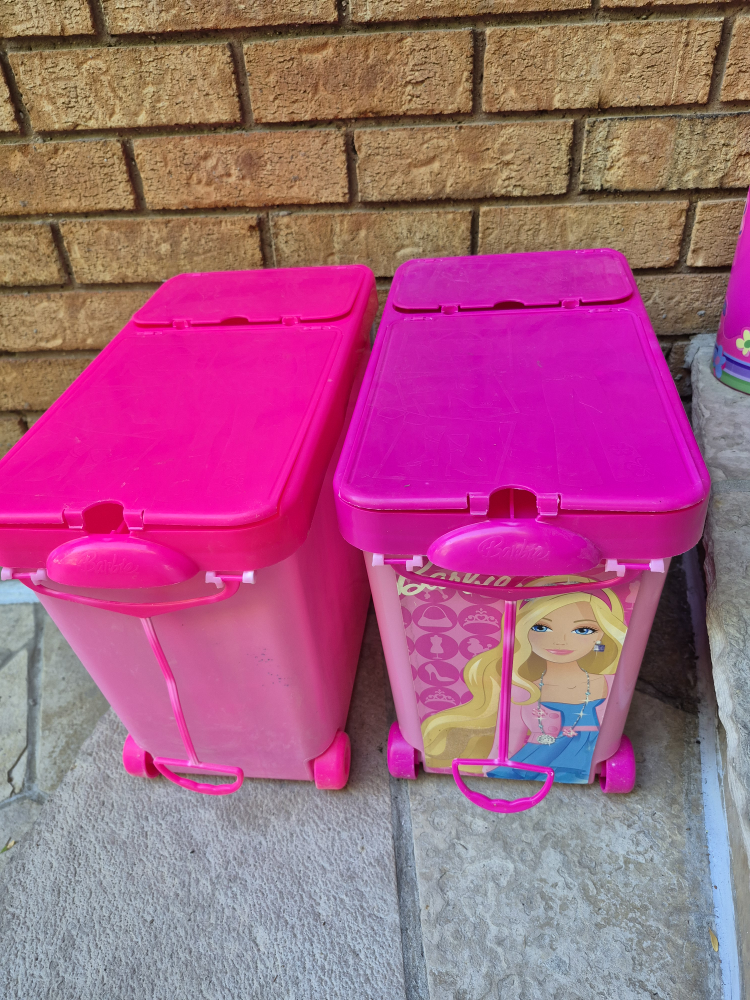 Barbie Rolling Storage Pink