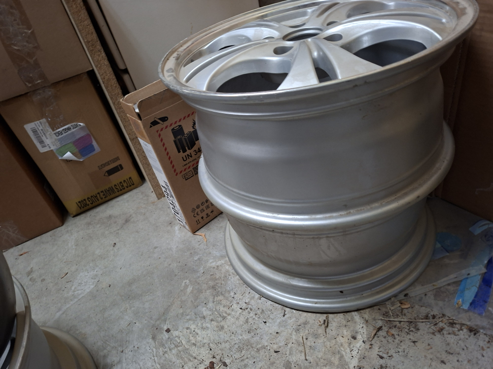 Set of 4 Silver Car Rims