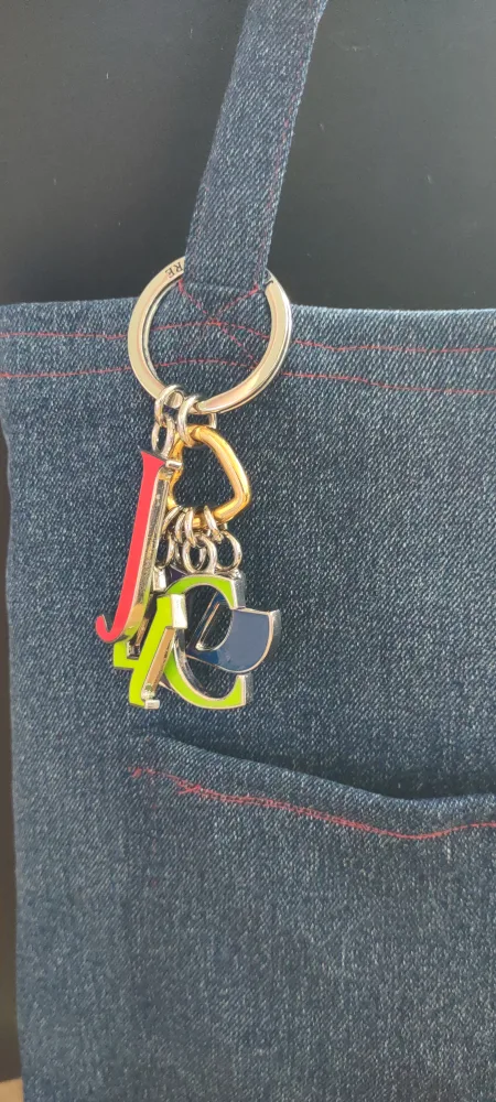 (NEW) Juicy Couture Letter Keychain image indicator(2)