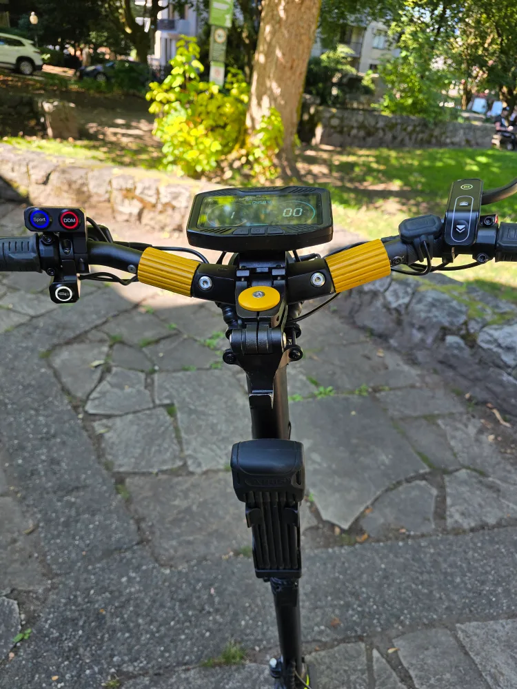 VSETT 10+ Electric Scooter image indicator(2)
