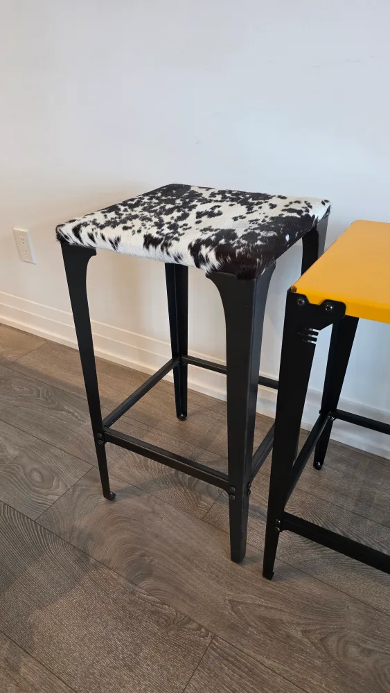 Set of Two Bar Stools image indicator(3)