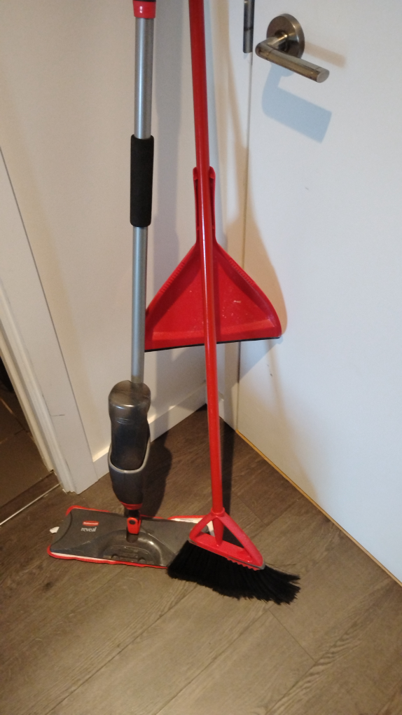 Reveal Spray Mop & Broom with Dustpan