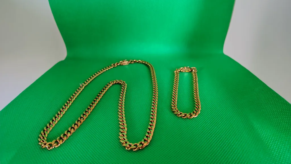 Gold-tone Chain and Bracelet Set thumbnail