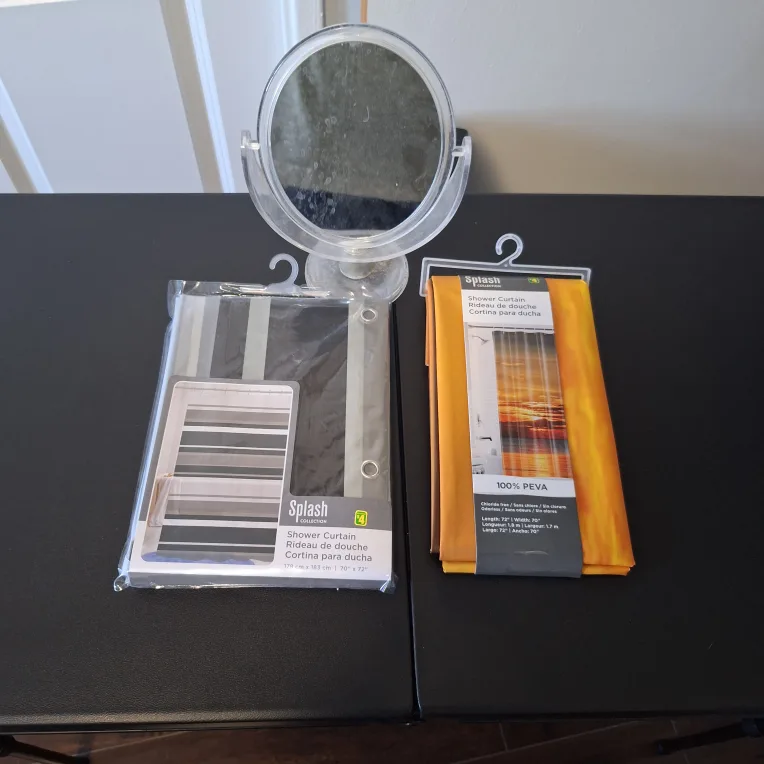 Assorted Home Decor Items thumbnail